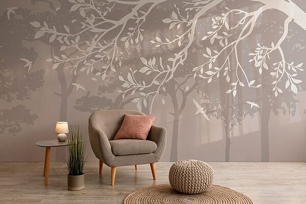 Groupe d'arbres avec oiseaux en vol Groupe d'arbres avec oiseaux en vol