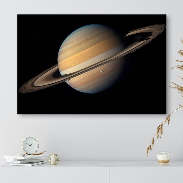 Planète avec des anneaux autour d'elle Planète avec des anneaux autour d'elle
