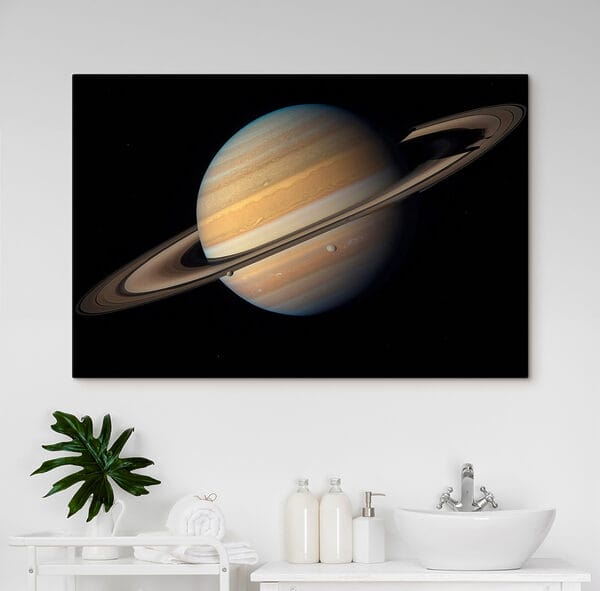 Planète avec des anneaux autour d'elle Planète avec des anneaux autour d'elle