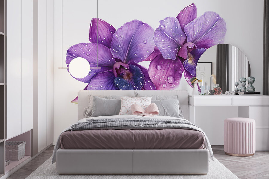 Fleurs violettes avec gouttes d'eau