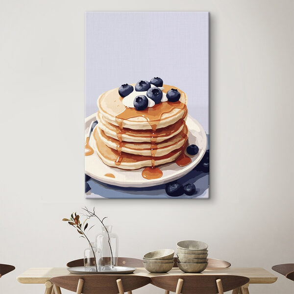Pile de crêpes avec myrtilles et sirop sur le dessus Pile de crêpes avec myrtilles et sirop sur le dessus