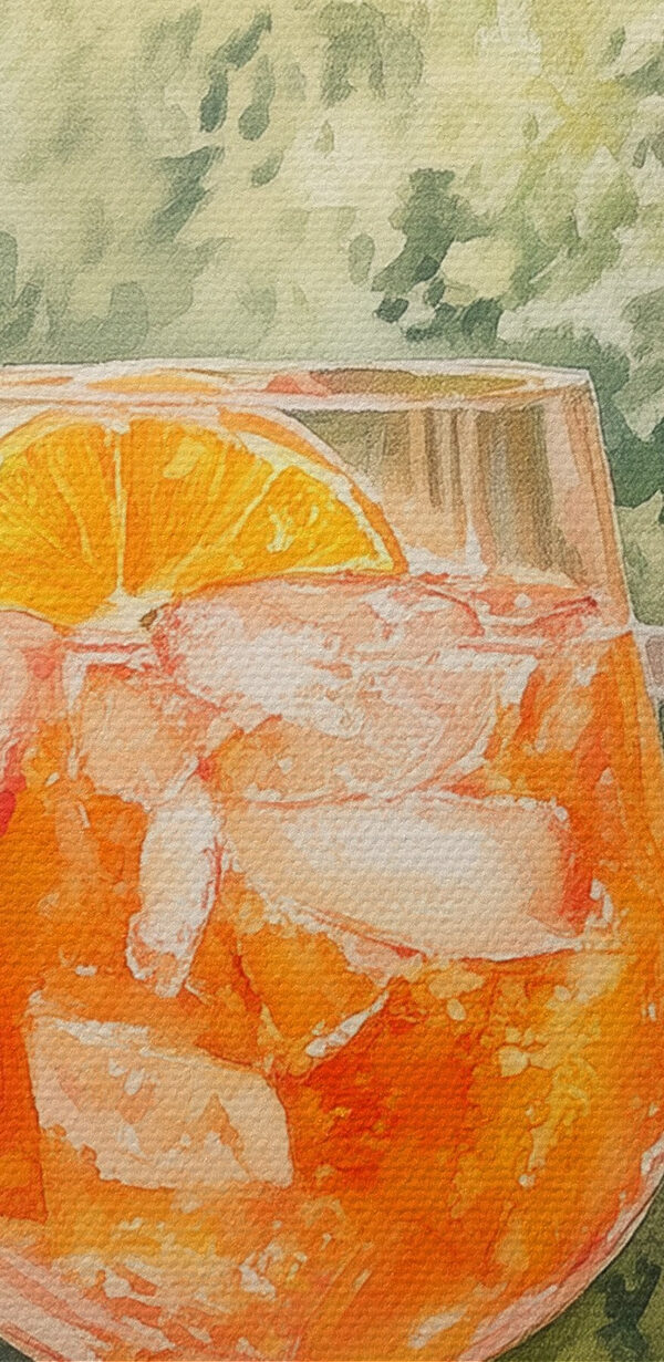 Verre de jus d'orange avec des glaçons et des oranges par la fenêtre Verre de jus d'orange avec des glaçons et des oranges par la fenêtre