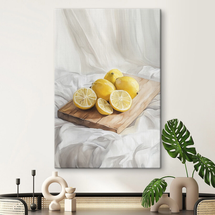 Groupe de citrons sur une planche à découper