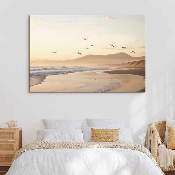 Oiseaux volant au-dessus d'une plage Oiseaux volant au-dessus d'une plage