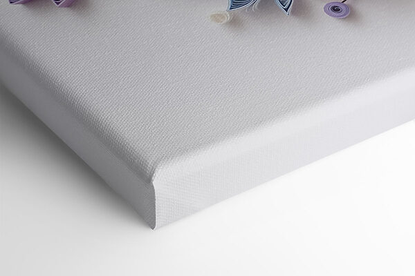 Fleur en papier réalisée avec des bandes de papier Fleur en papier réalisée avec des bandes de papier