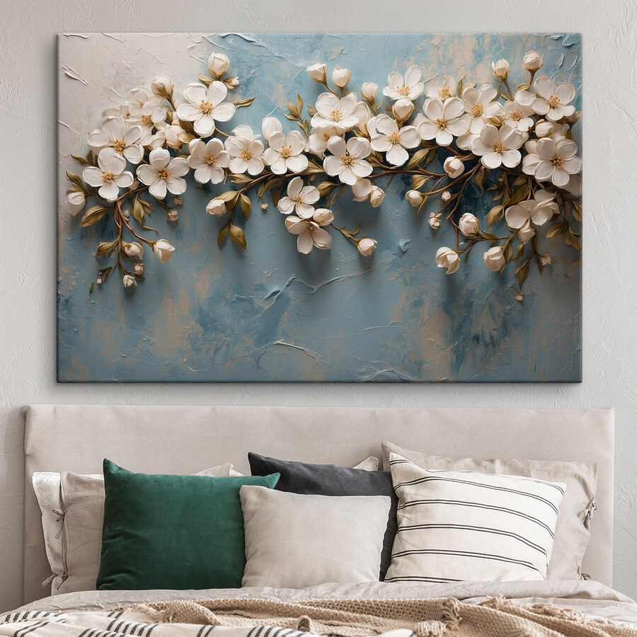 Fleurs blanches sur fond bleu