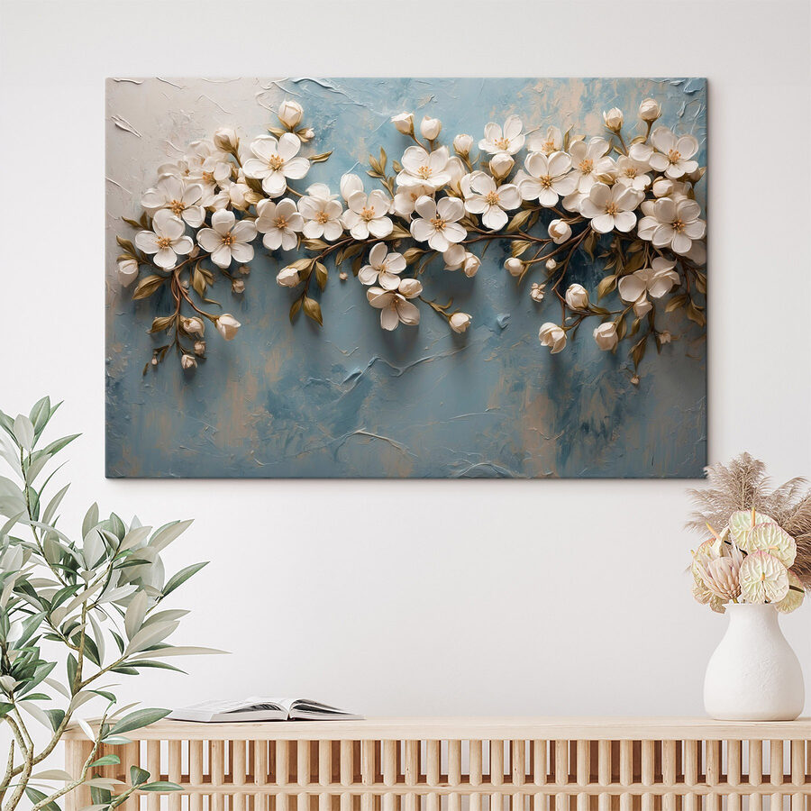 Fleurs blanches sur fond bleu