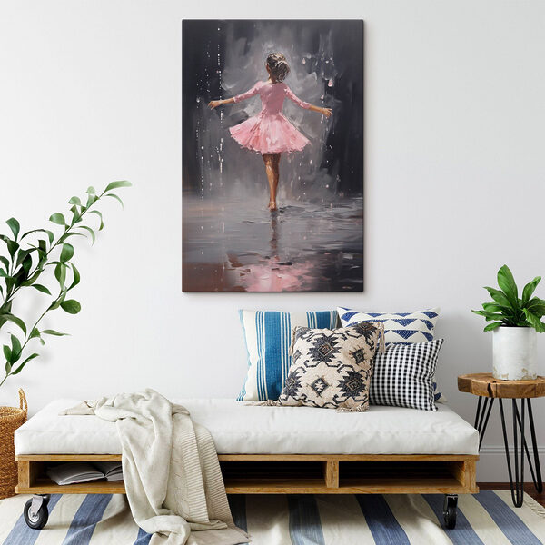 Peinture d'une fille en robe rose dansant sous la pluie Peinture d'une fille en robe rose dansant sous la pluie
