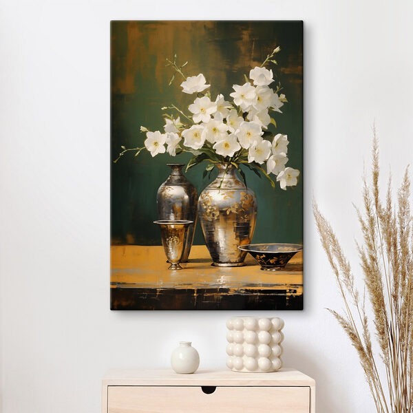 Vase avec fleurs blanches et bol Vase avec fleurs blanches et bol