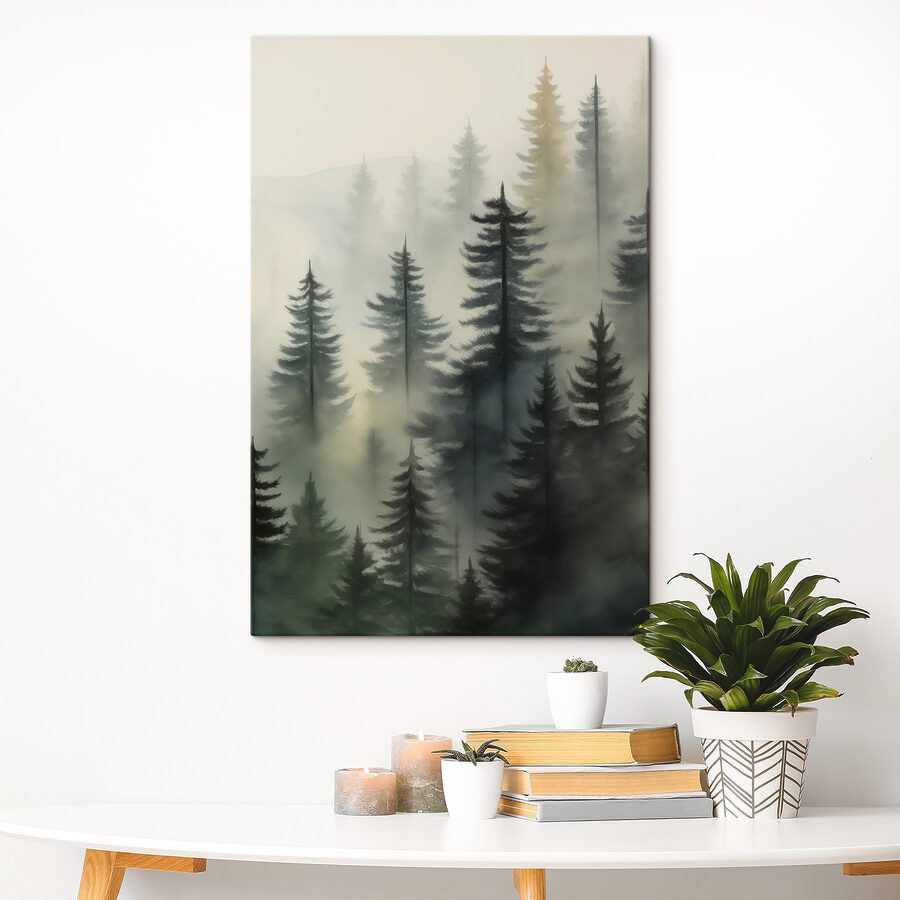 Forêt brumeuse avec des arbres