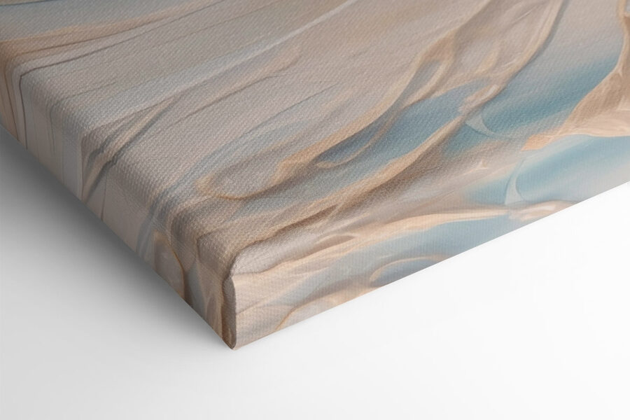 Vagues sereines de l'océan au coucher du soleil