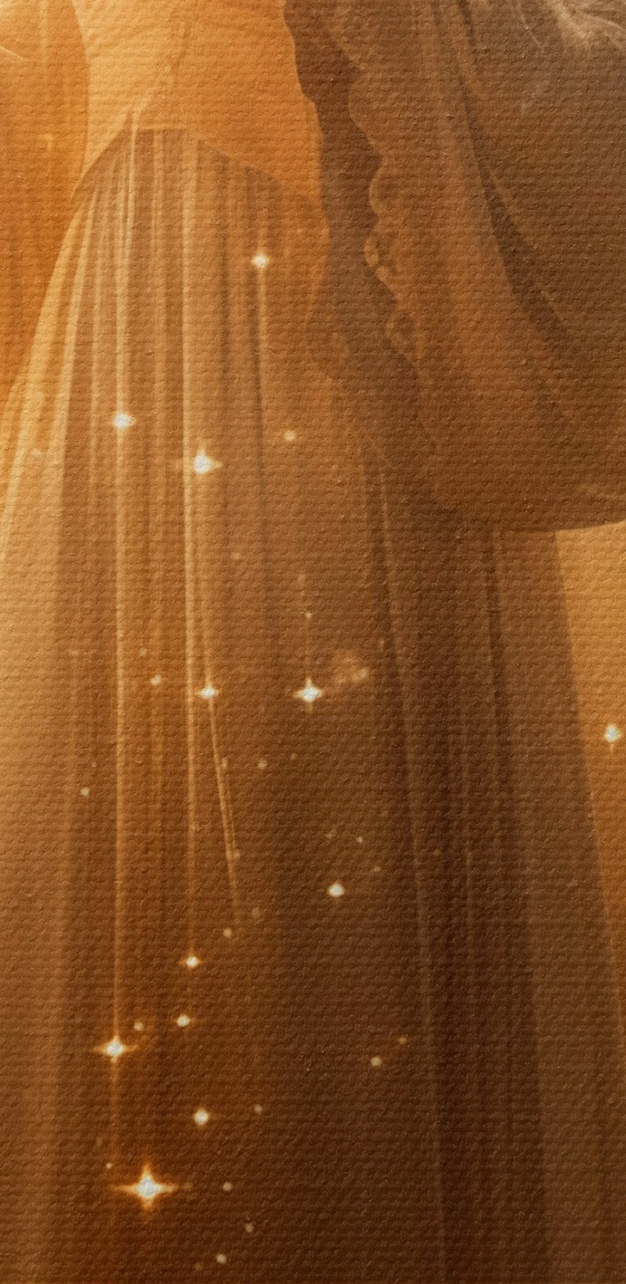 Femme en robe blanche