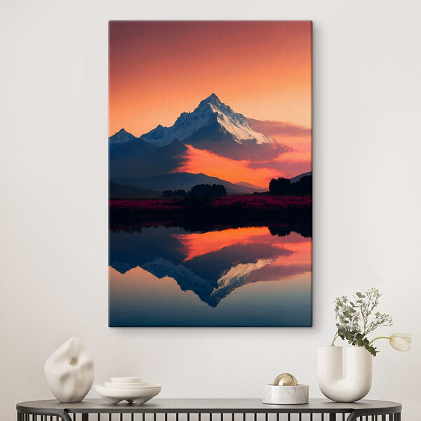 Chaîne de montagnes avec des fleurs et un lac Chaîne de montagnes avec des fleurs et un lac
