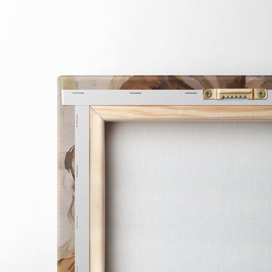 Femme tenant une tasse blanche