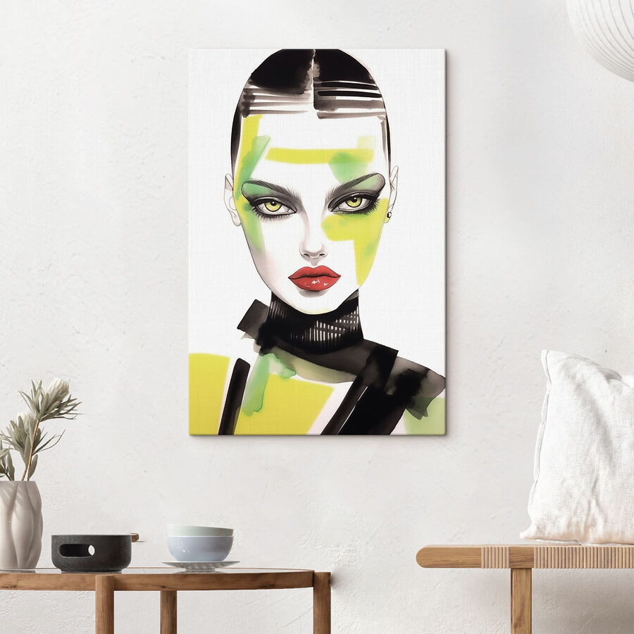 Femme maquillée en vert et jaune