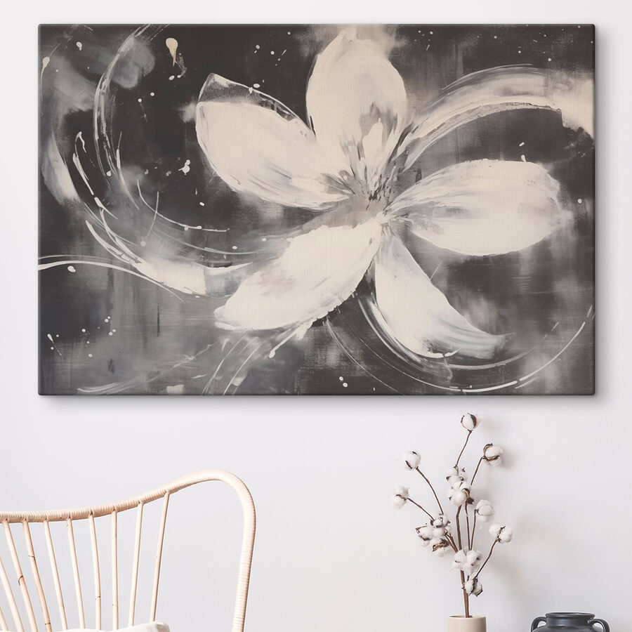 Fleur blanche sur fond noir