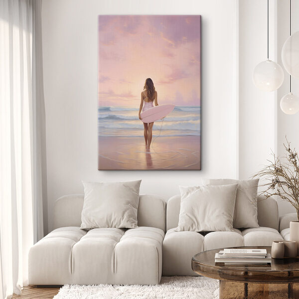 Tableaux Tableaux Femme en maillot de bain tenant une planche de surf sur une plage (UGS : s43881)