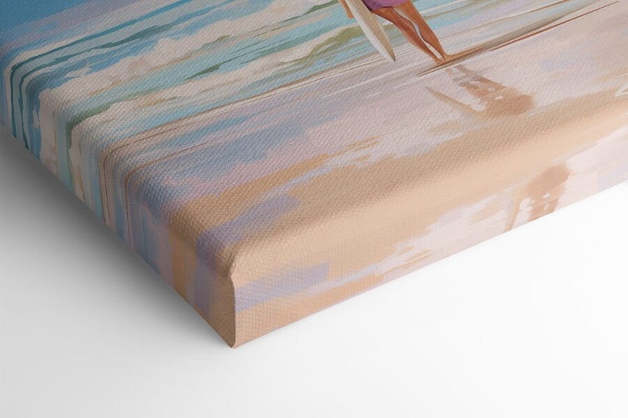 Tableaux Fille tenant une planche de surf sur une plage – Image 4