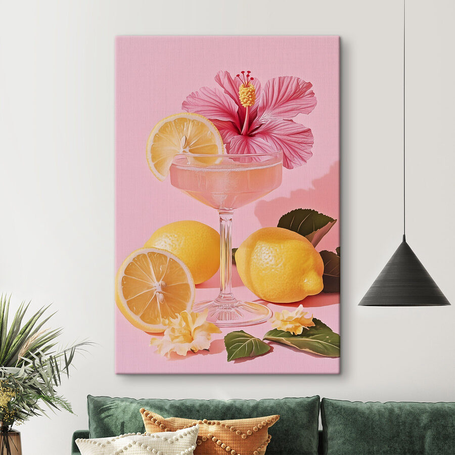 Verre avec un verre et des citrons