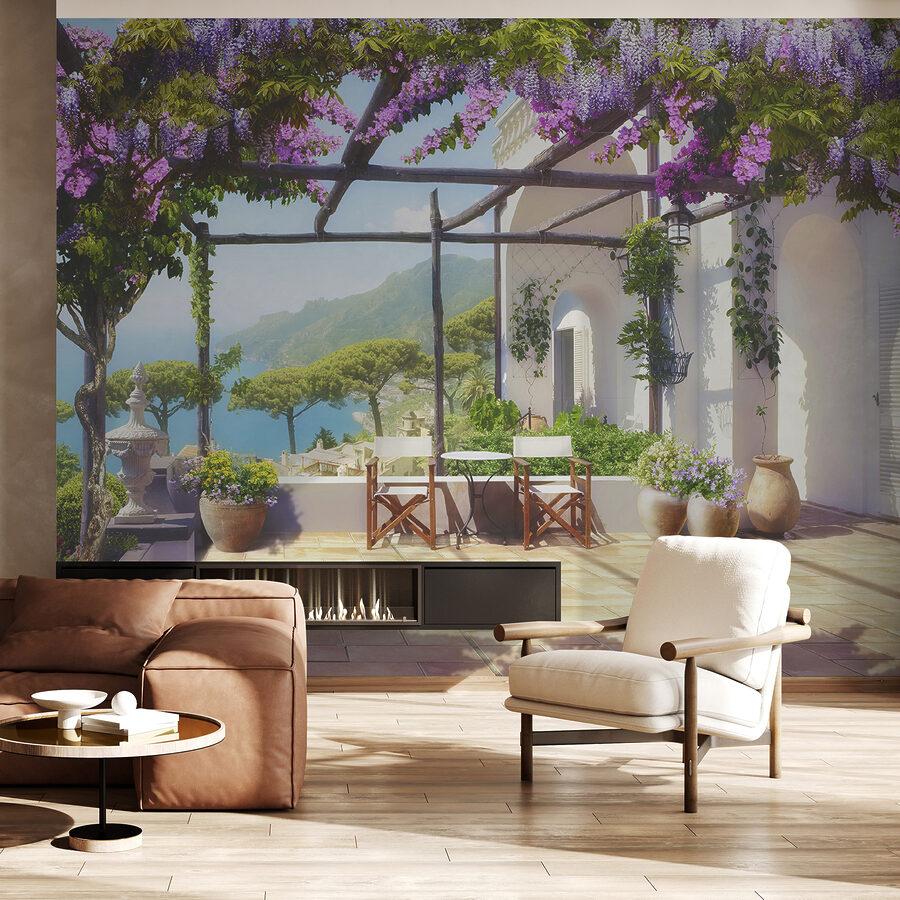 Patio avec fleurs et plantes violettes