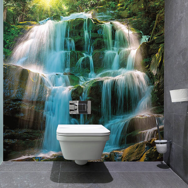 Chute d'eau dans les bois Chute d'eau dans les bois