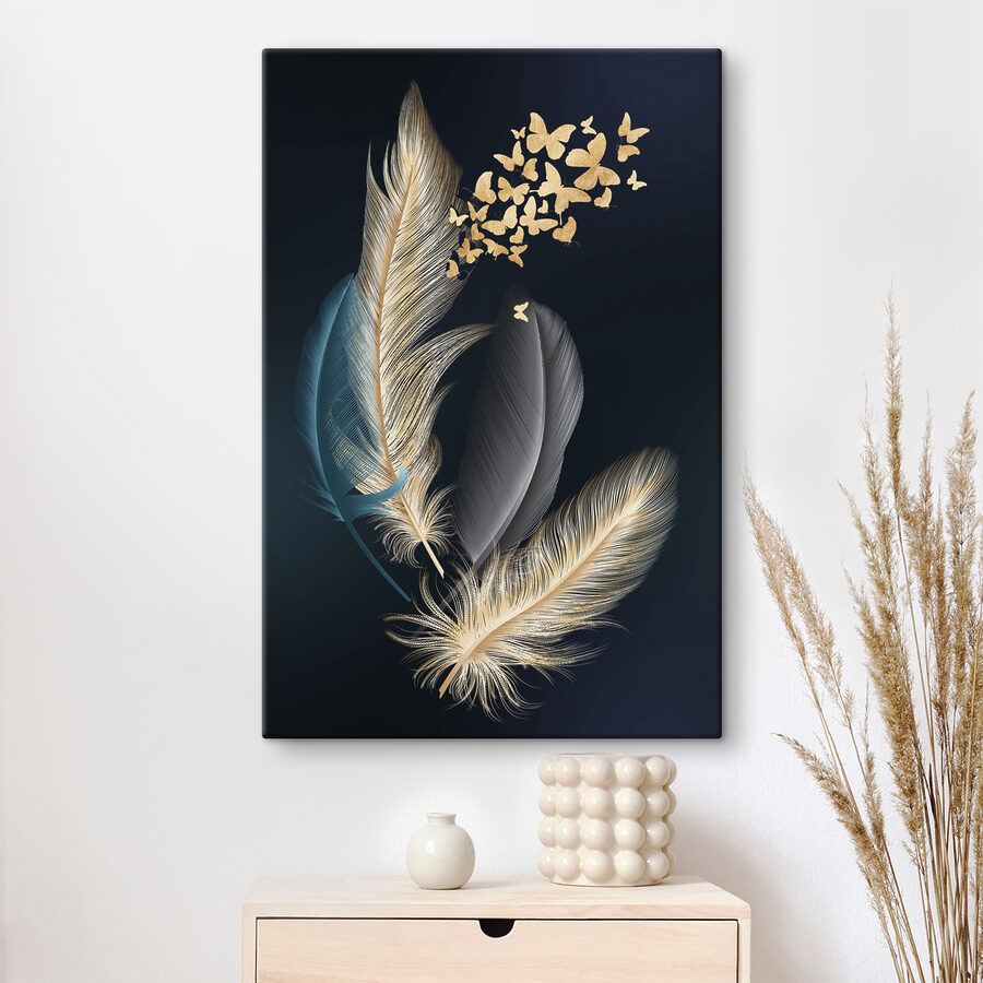 Un groupe de plumes avec des papillons