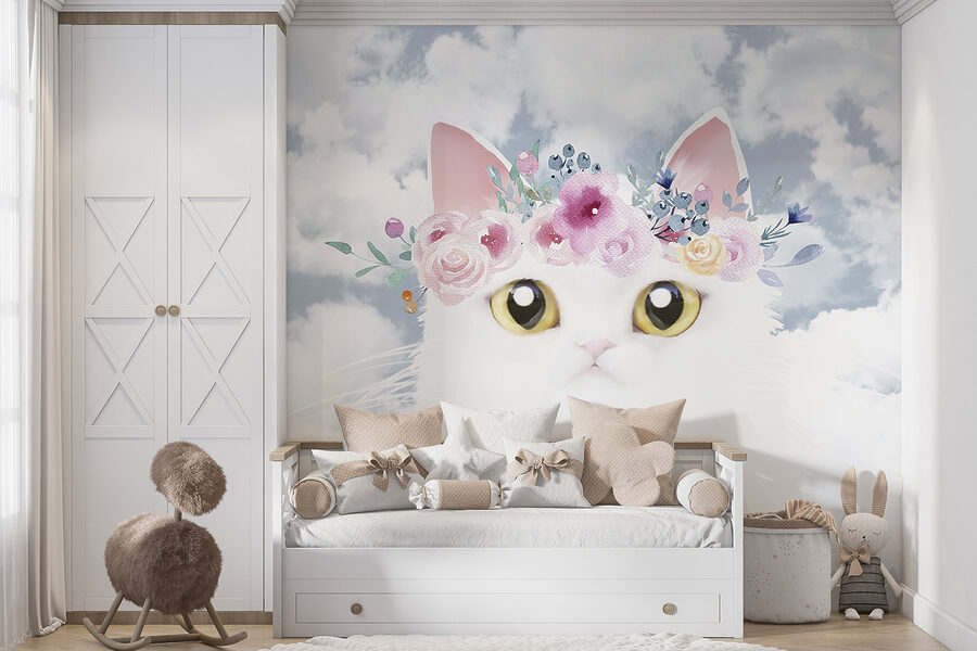 Chat avec des fleurs sur la tête Chat avec des fleurs sur la tête