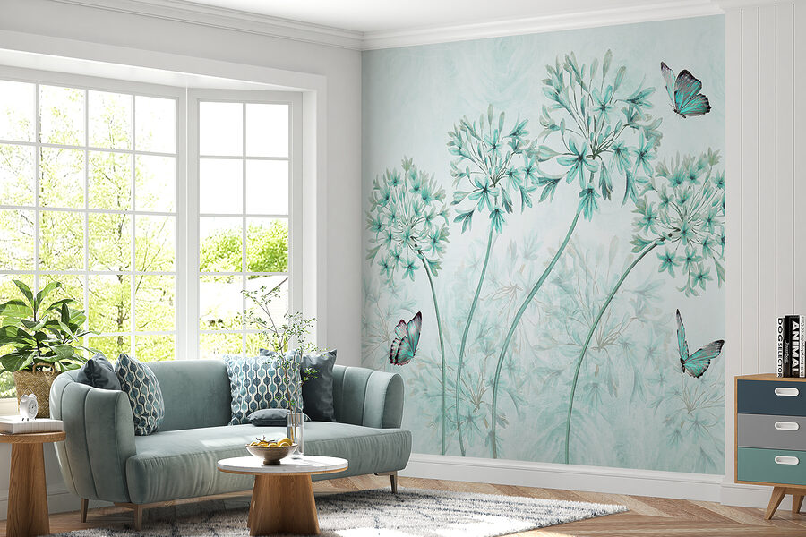 Une peinture de fleurs et de papillons