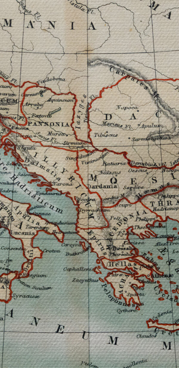 Une carte de l'Europe avec des lignes rouges Une carte de l'Europe avec des lignes rouges