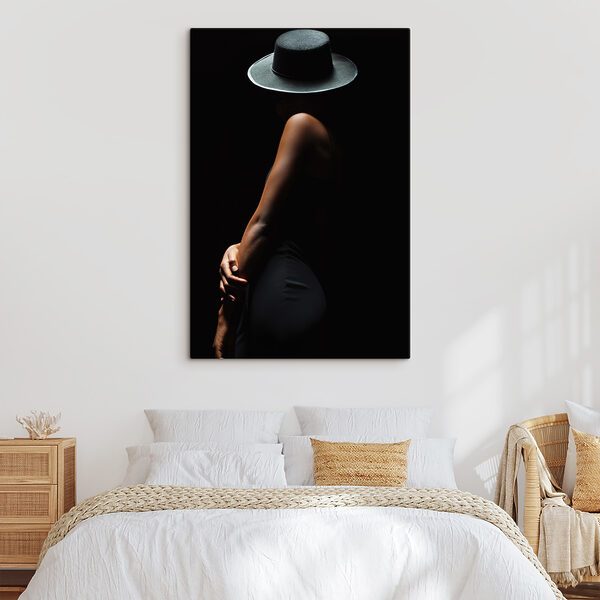 Une femme avec un chapeau Une femme avec un chapeau