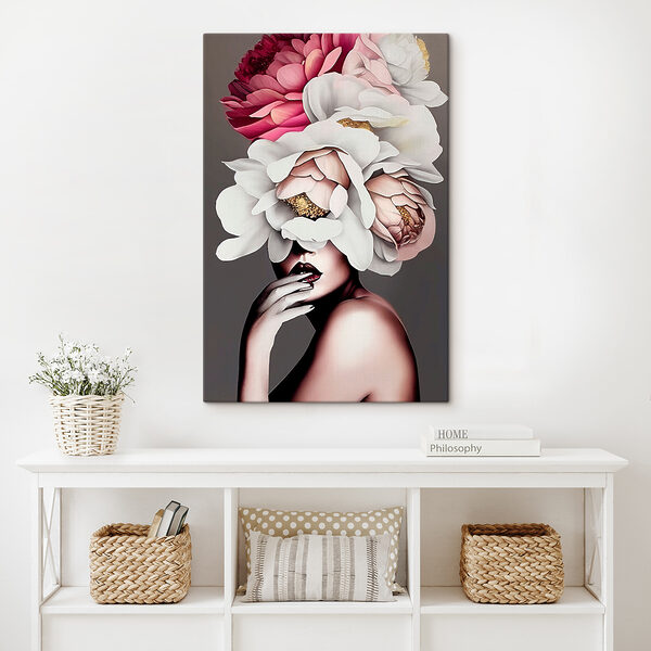 Une femme avec des fleurs sur la tête Une femme avec des fleurs sur la tête