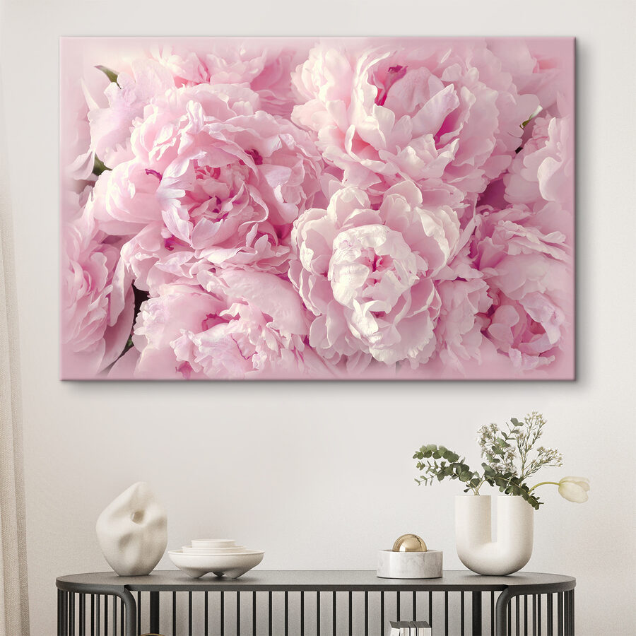 Un groupe de fleurs roses