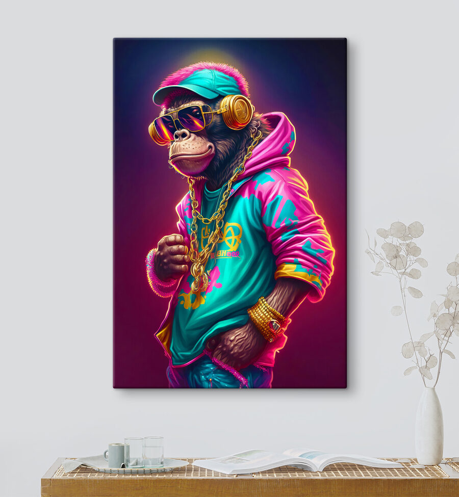 Un singe portant un chapeau et des lunettes de soleil