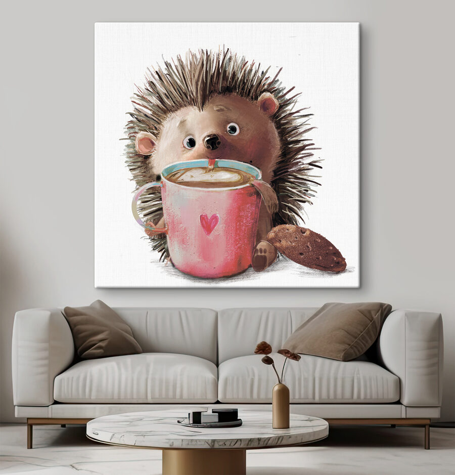 Un hérisson tenant une tasse de café