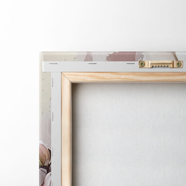 Une peinture de fleurs sur une surface blanche Une peinture de fleurs sur une surface blanche