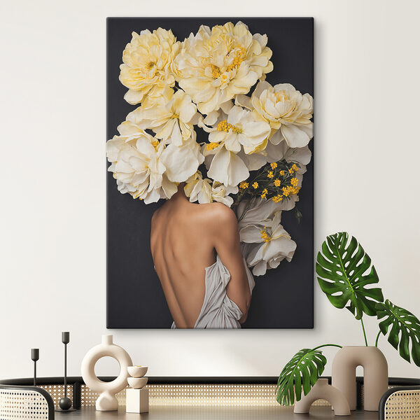 Une femme avec des fleurs sur la tête Une femme avec des fleurs sur la tête