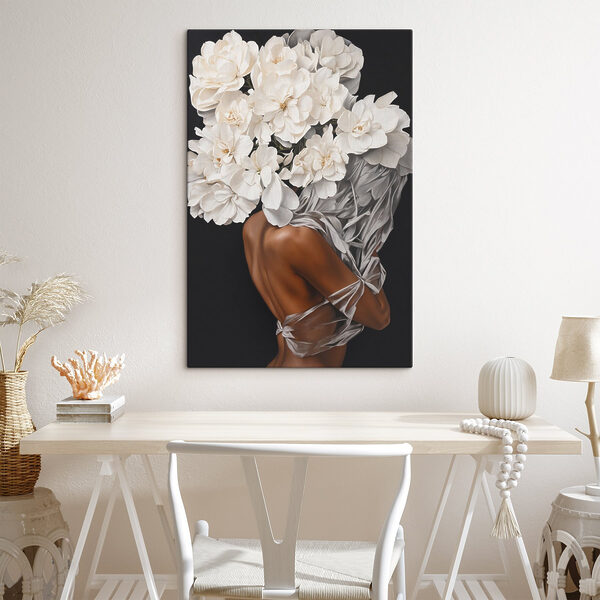 Une femme avec des fleurs blanches sur la tête Une femme avec des fleurs blanches sur la tête