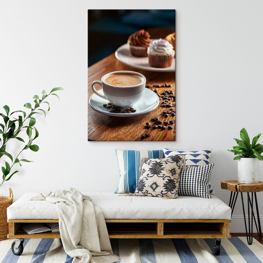 Tasse de café et petits gâteaux sur une table