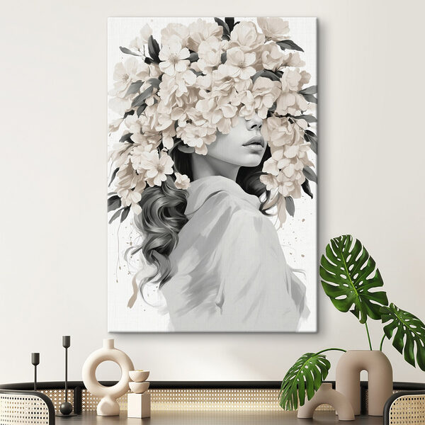 Femme avec des fleurs sur la tête Femme avec des fleurs sur la tête
