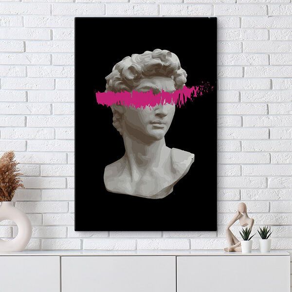 Une statue d'un homme avec une ligne rose Une statue d'un homme avec une ligne rose