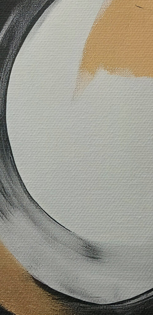 Dynamic interplay of black and white