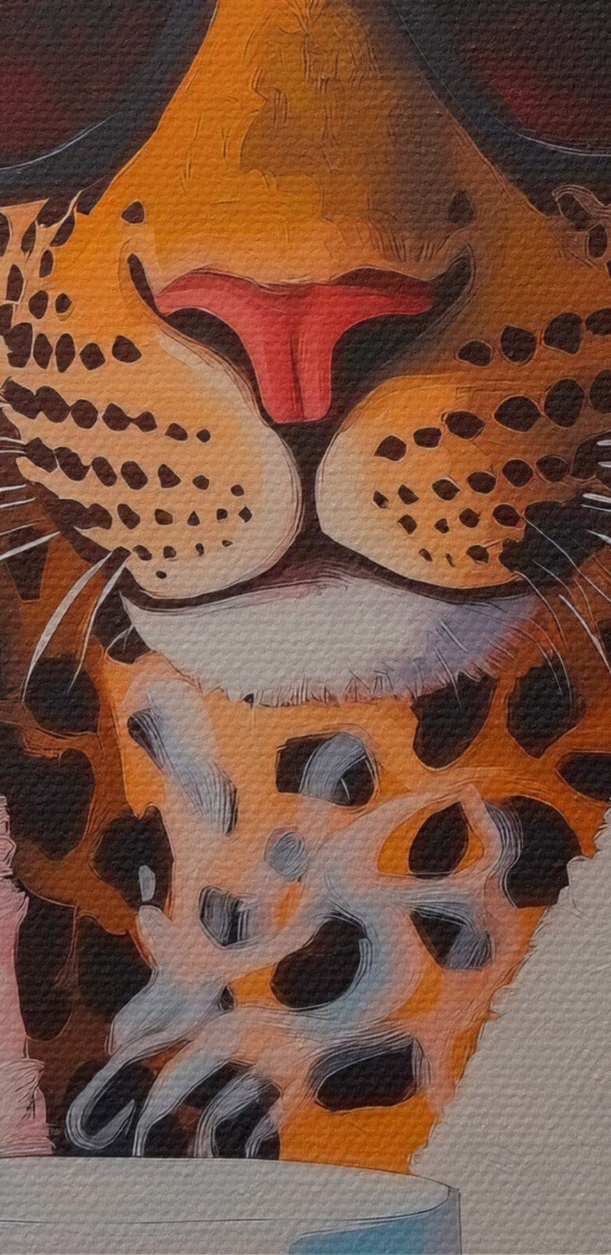 Peinture d'un léopard portant une robe et des lunettes de soleil et tenant une coupe