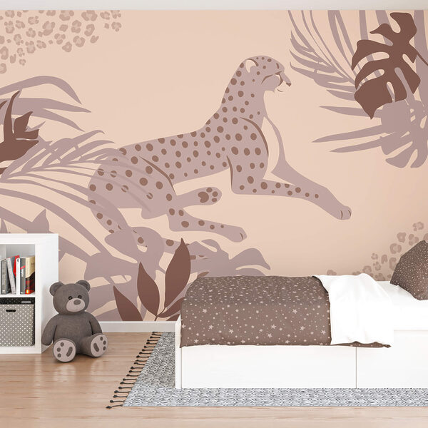 Guépard couché avec des plantes Guépard couché avec des plantes