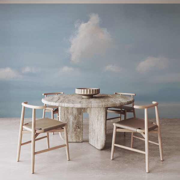 Voilier au milieu d'un plan d'eau Voilier au milieu d'un plan d'eau