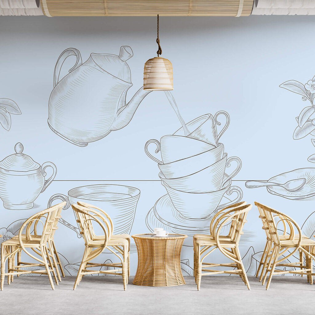 Théière versant dans une pile de tasses à thé