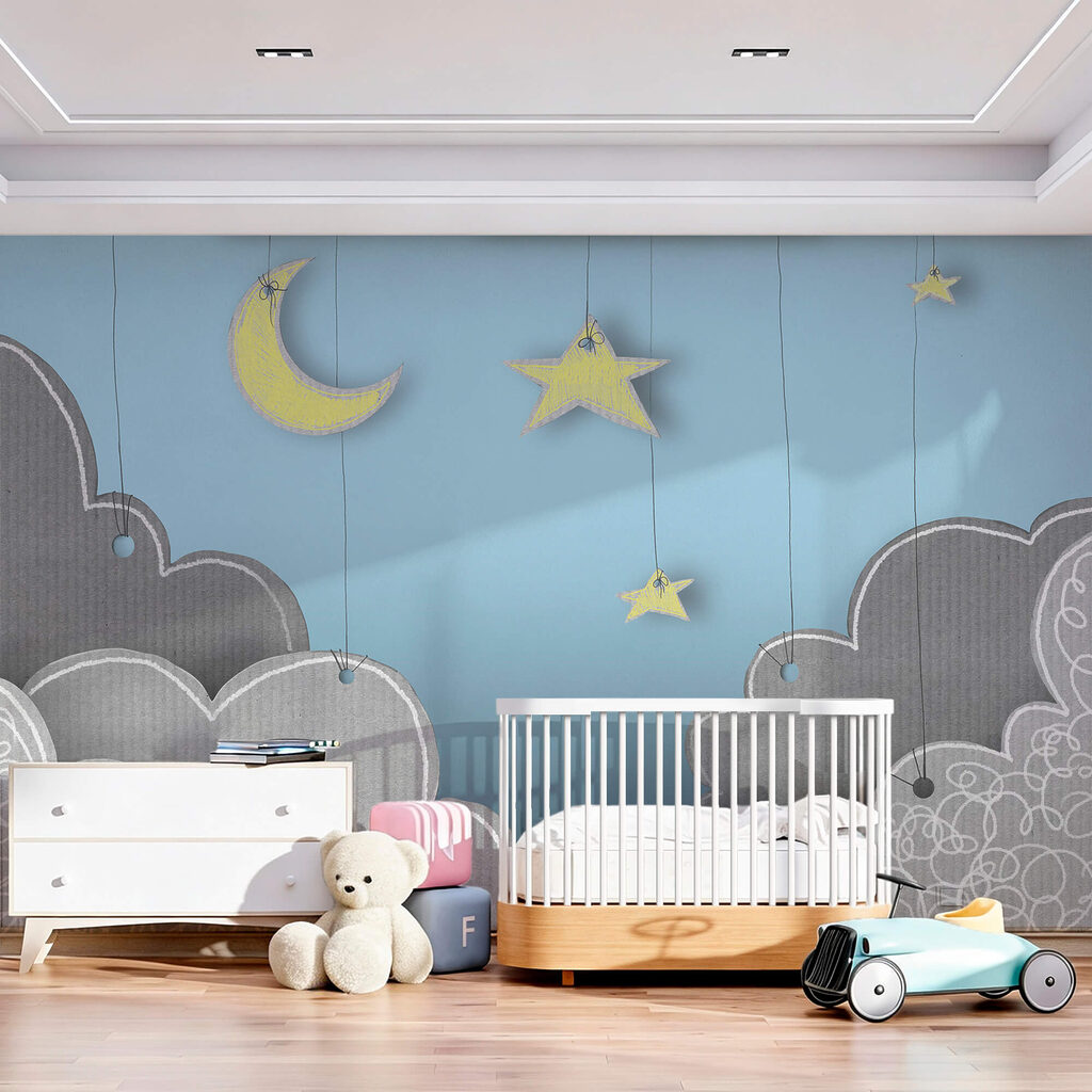 La lune et les étoiles à travers les nuages