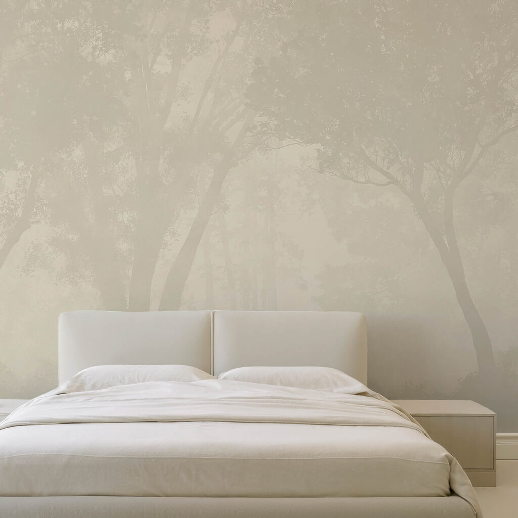 Forêt brumeuse avec des arbres