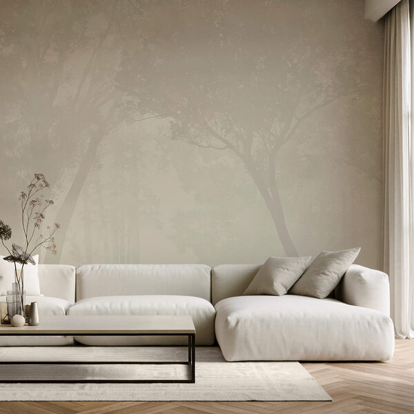 Forêt brumeuse avec des arbres