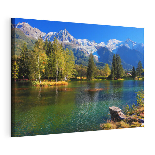 Un lac entouré d'arbres et de montagnes Tableaux Un lac entouré d'arbres et de montagnes