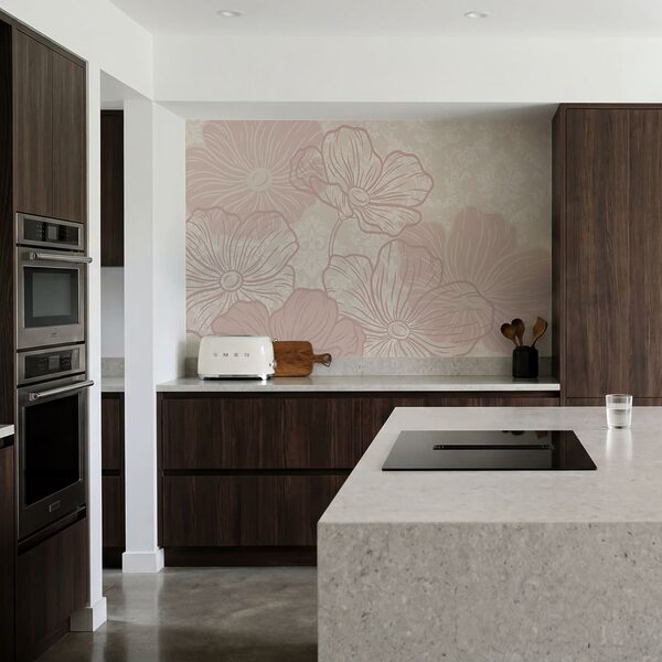 Des fleurs roses sur fond blanc